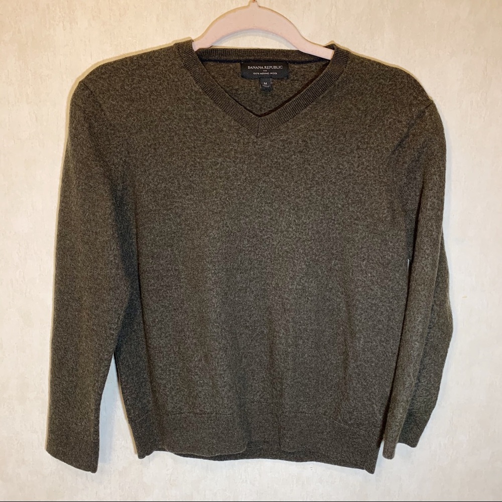 🍌Banana Republic 100% Merino Wool. Size M.